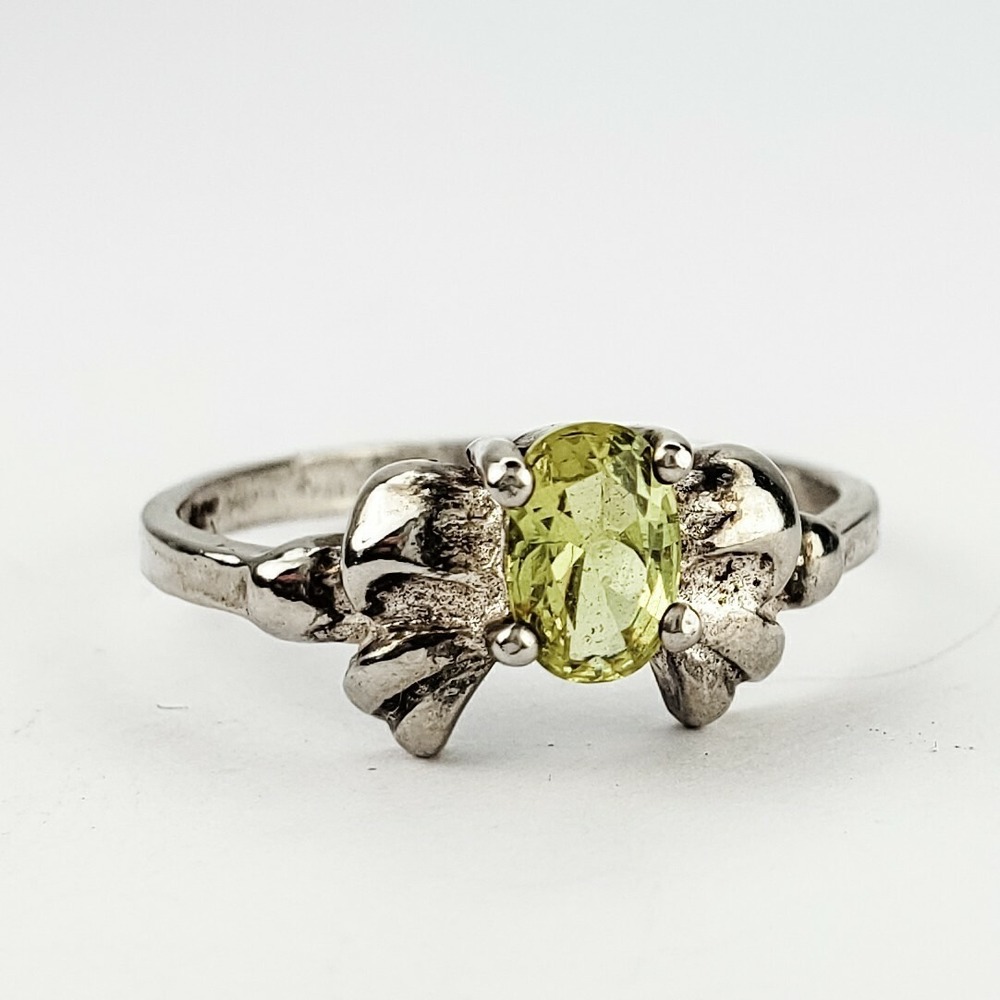 Dainty Sterling Silver Bow Ring Yellow Green Glass Stone Size 6.25